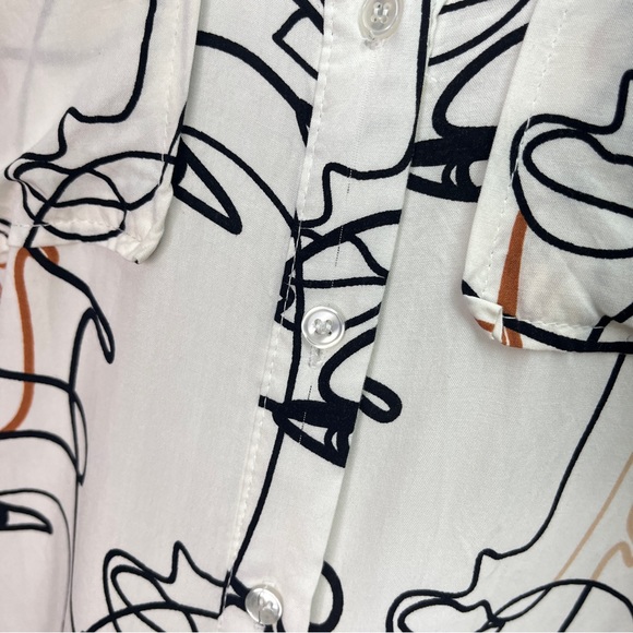 milk & honey Abstract Face Print Rayon Blouse - Picture 11 of 11